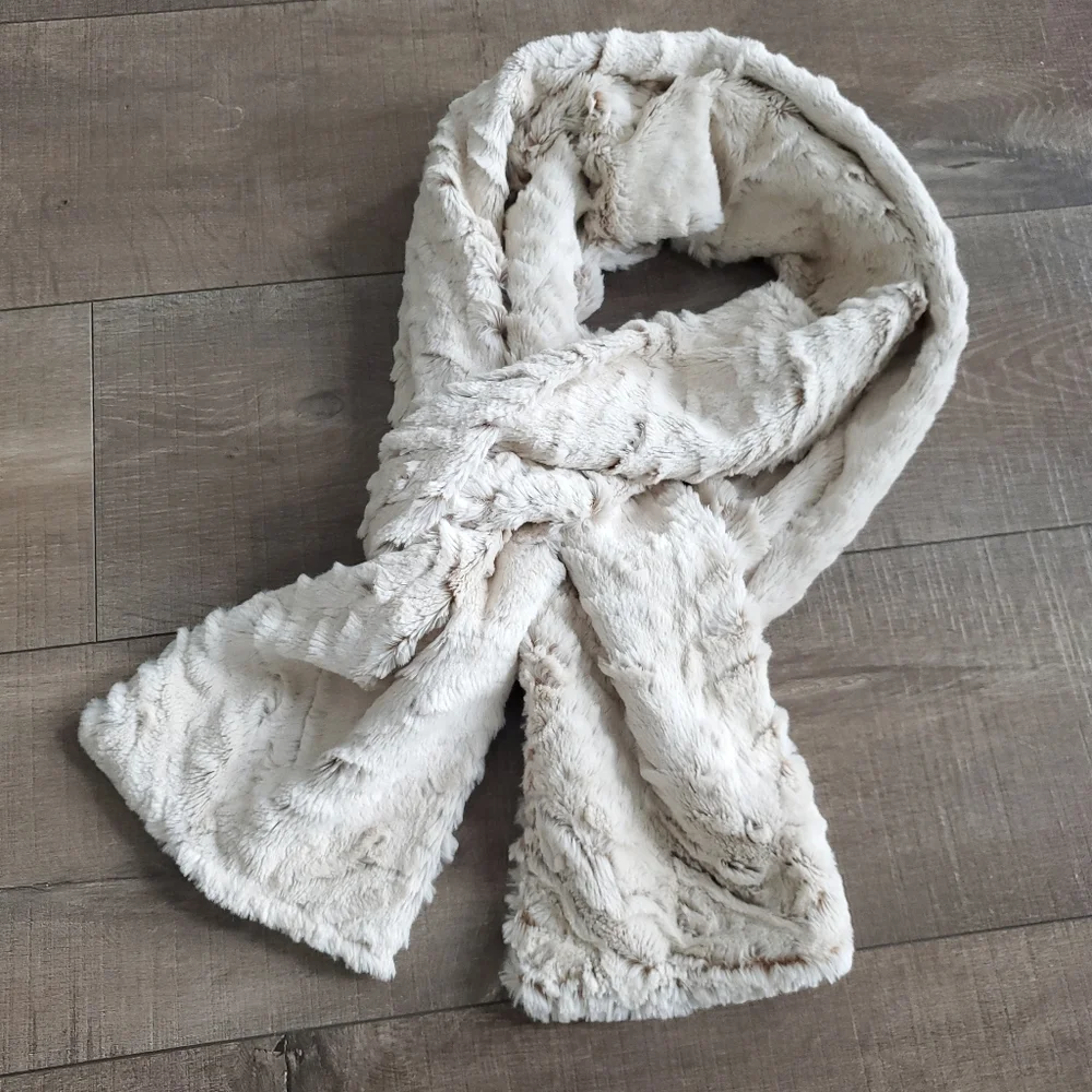 Tourance Faux Fur Soft Cozy Cream Scarf Women's